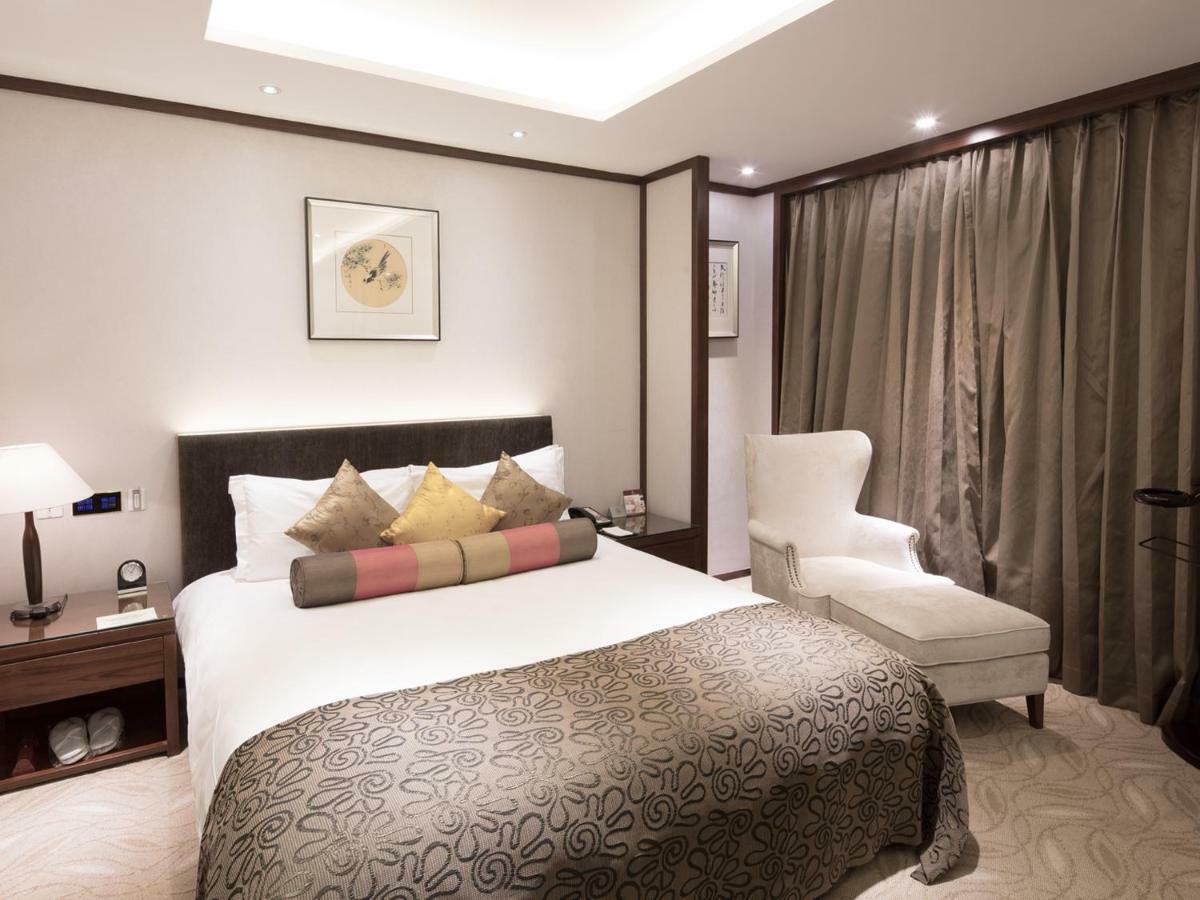 Garden Hotel 4*