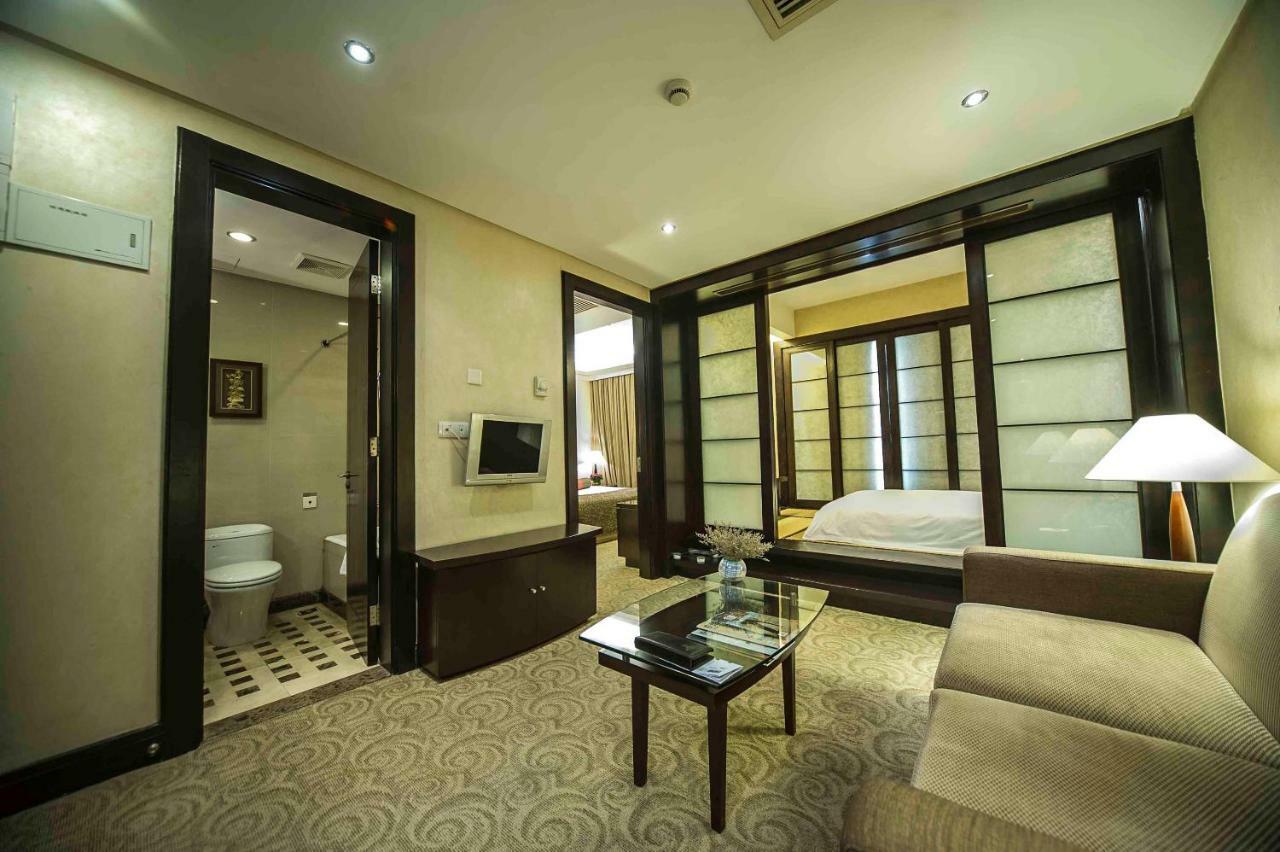 Garden Hotel 4*