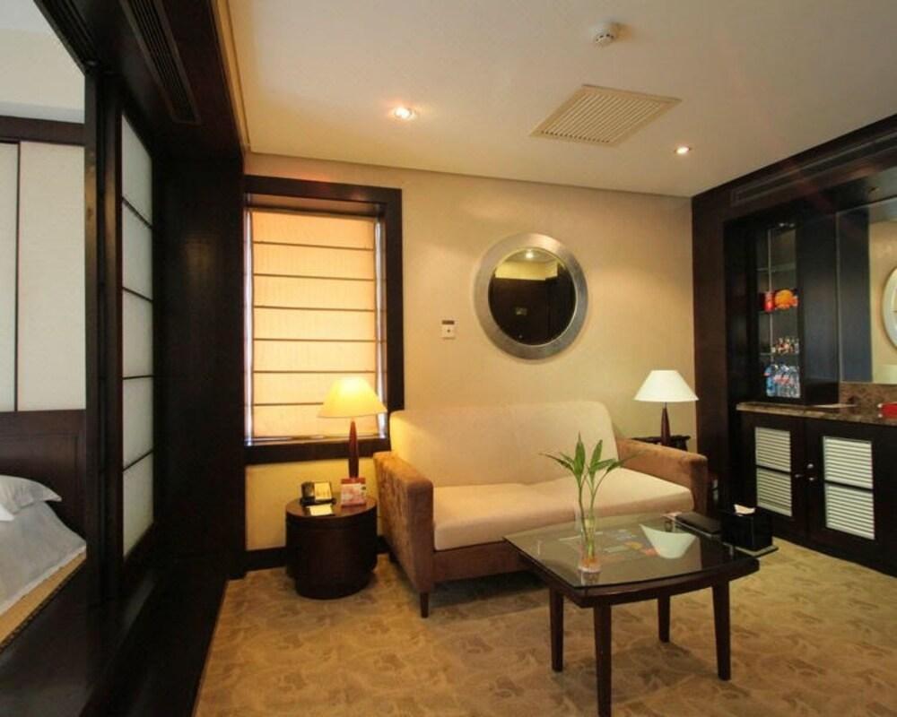 Garden Hotel